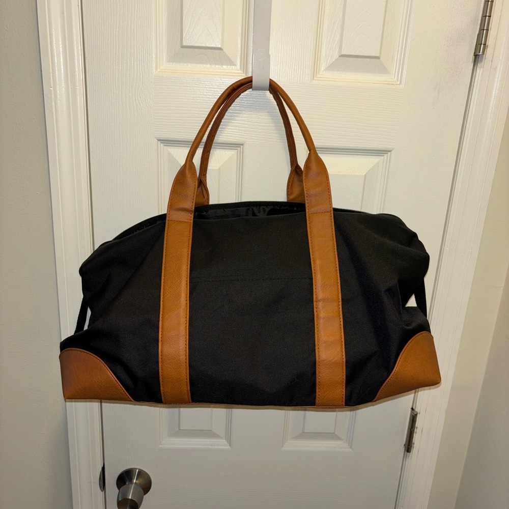 NWOT - DSW Duffle Bag